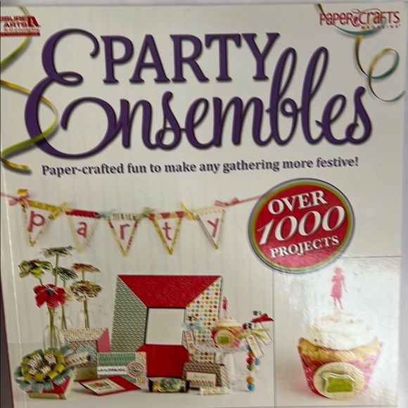 Party Ensembles Decorations Book with CD - Picture 13 of 16